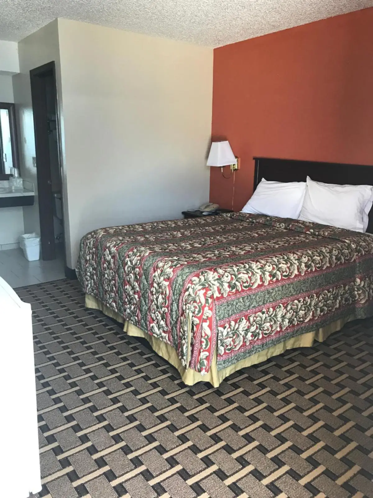 Relax Inn Henryetta 6