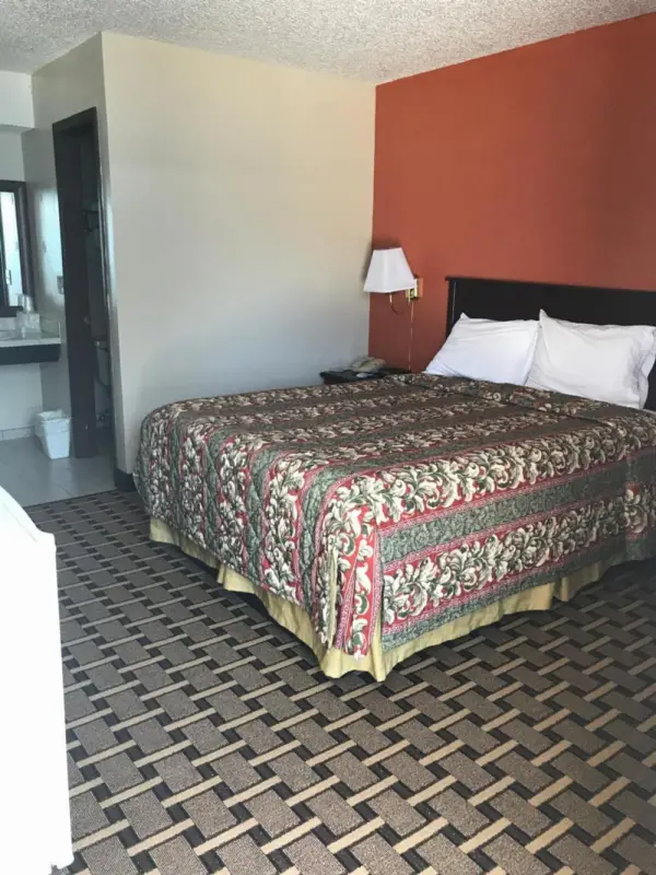 Relax Inn Henryetta 6